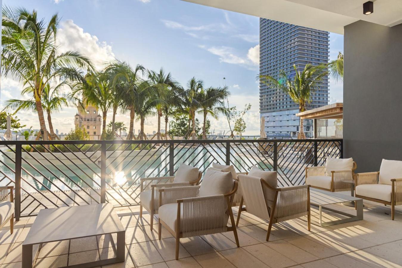 2704 Beautiful Downtown With Gym Pool Skyline Views And In Front Of Kaseya Center Holiday home