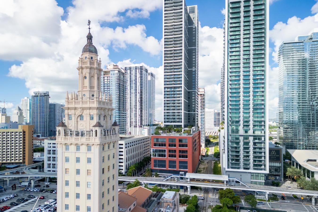 2704 Beautiful Downtown With Gym Pool Skyline Views And In Front Of Kaseya Center * Miami