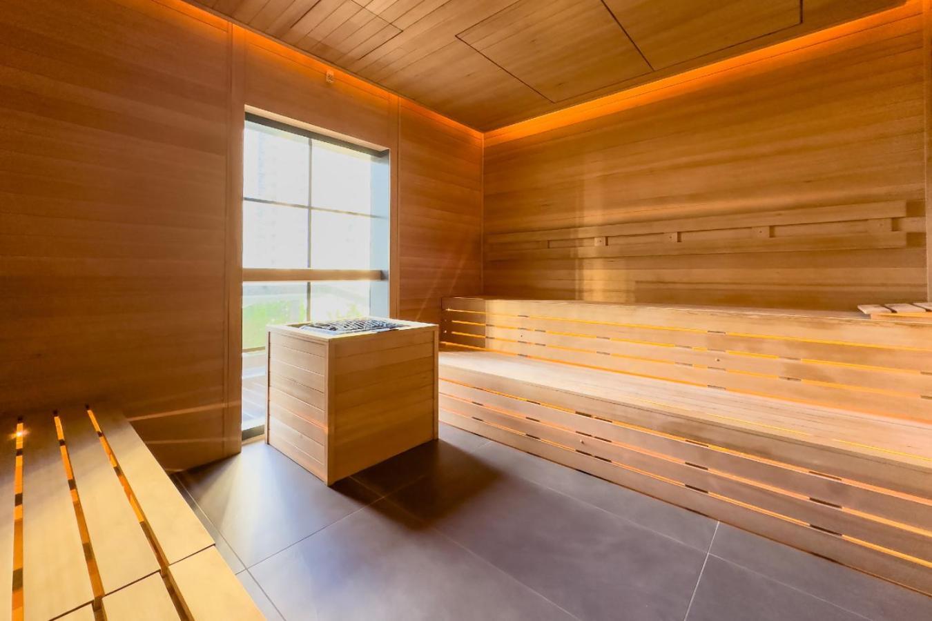 2704 Beautiful Downtown With Gym Pool Skyline Views And In Front Of Kaseya Center Holiday home