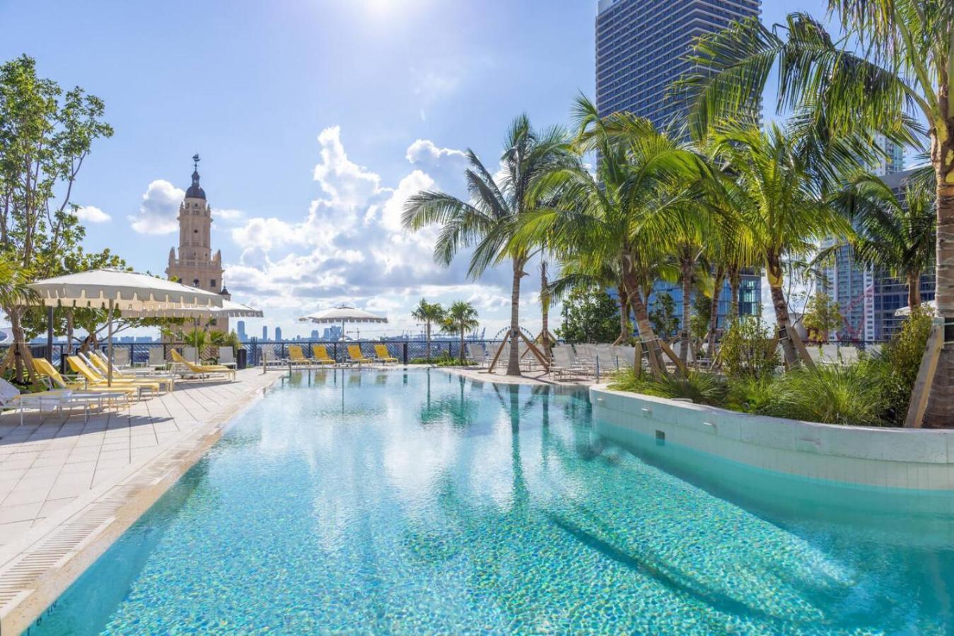 2704 Beautiful Downtown With Gym Pool Skyline Views And In Front Of Kaseya Center Holiday home *