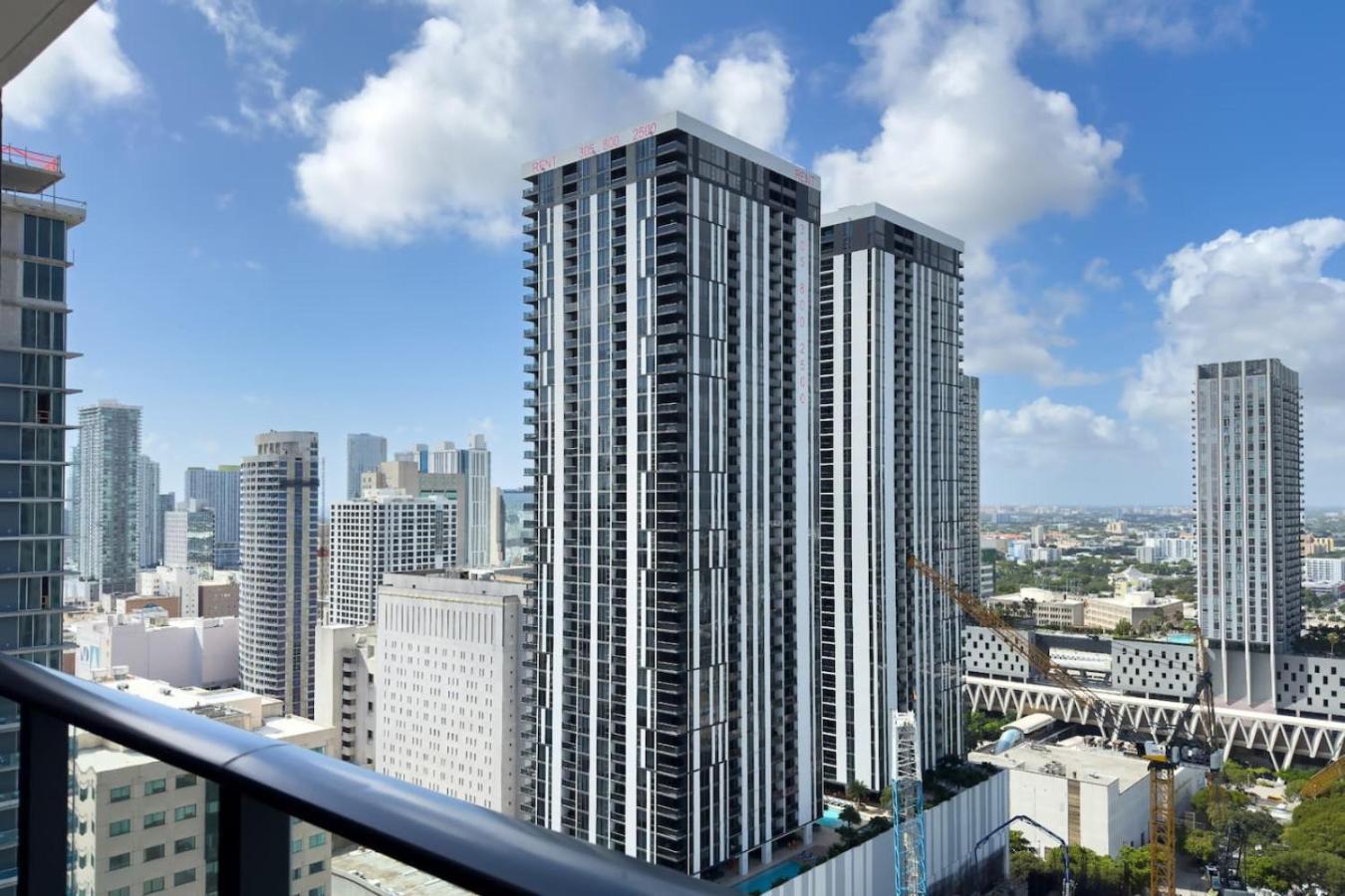 Holiday home 2704 Beautiful Downtown With Gym Pool Skyline Views And In Front Of Kaseya Center Miami